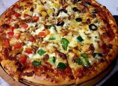 Special BBQ Delight Pizza